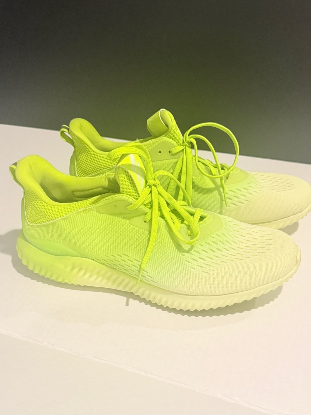 Adidas ALPHABOUNCE EM - Size 11 Color Ice